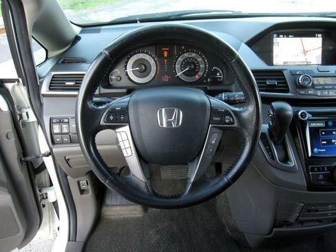 Used 2014 Honda Odyssey Touring Elite image 21