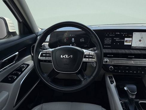 Used 2024 Kia Telluride EX w/ EX Captain's Chair Package FWD image 44