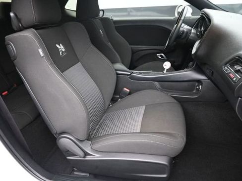 Used 2022 Dodge Challenger R/T Scat Pack RWD image 12