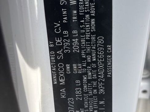 Used 2023 Kia Forte LXS w/ LXS Technology Package FWD image 6
