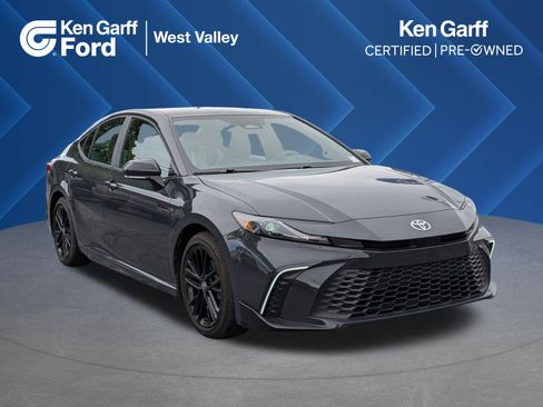 Used 2026 Toyota Camry SE w/ Multimedia Upgrade Package FWD image 1
