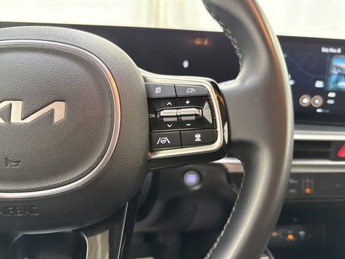 Certified 2024 Kia Sorento S image 18