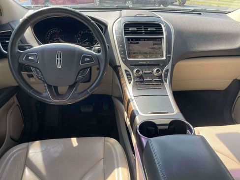 Used 2016 Lincoln MKX Reserve w/ Climate Package AWD/4WD image 7