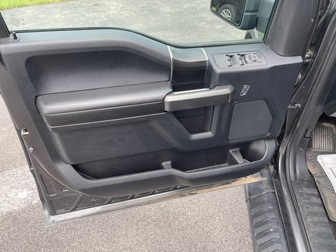 Used 2018 Ford F150 XLT w/ Equipment Group 302A Luxury AWD/4WD image 15