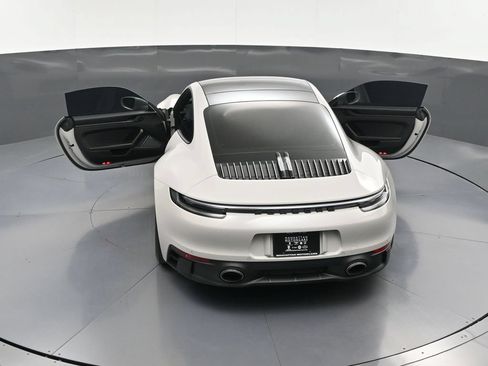 Certified 2024 Porsche 911 Carrera GTS RWD image 33