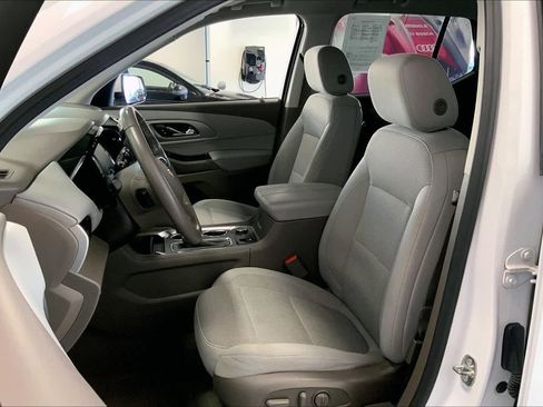 Used 2018 Chevrolet Traverse LT image 10