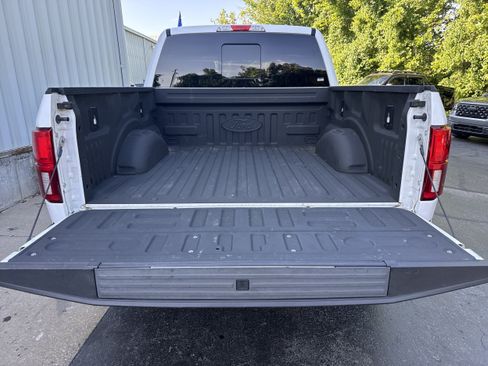 Used 2019 Ford F150 XLT w/ Equipment Group 302A Luxury AWD/4WD image 11
