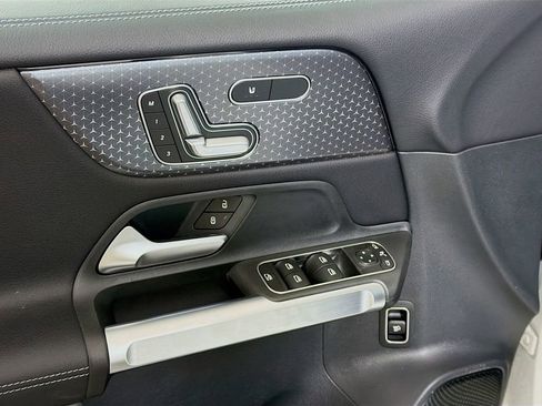 New 2026 Mercedes-Benz GLB 250 4MATIC image 20
