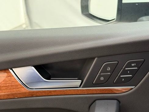 Used 2023 Audi Q5 2.0T Premium Plus image 34