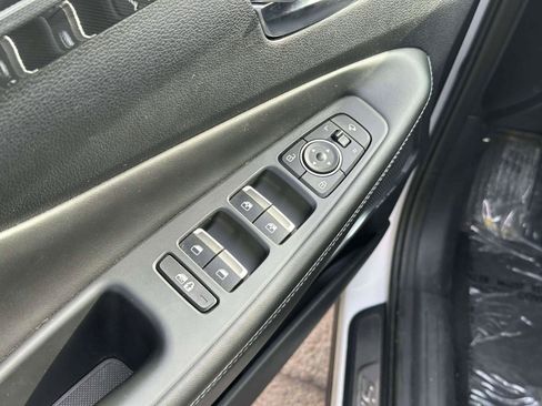 Used 2023 Hyundai Santa Fe Limited image 16