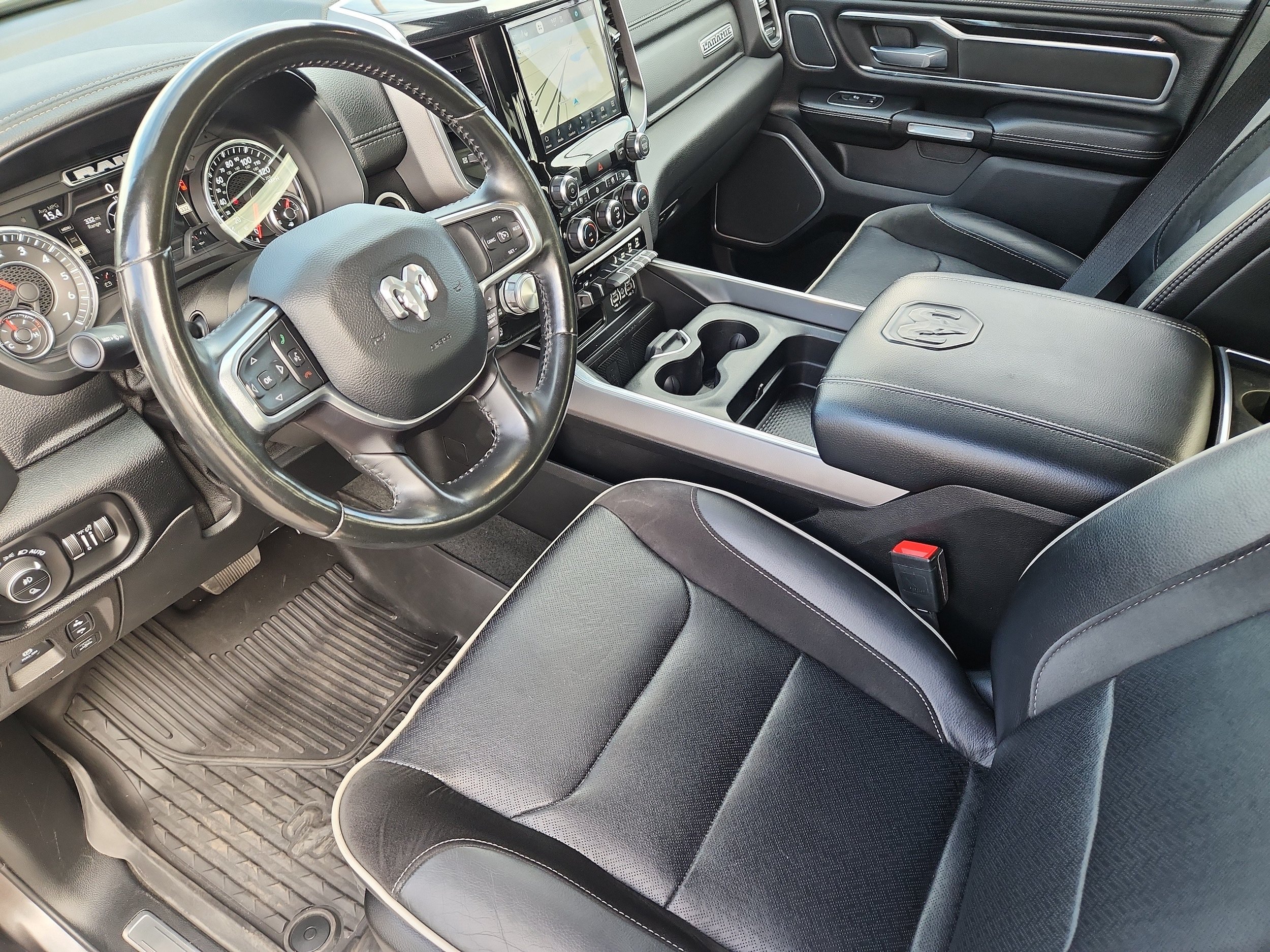 Used 2022 RAM 1500 Laramie AWD/4WD image 9
