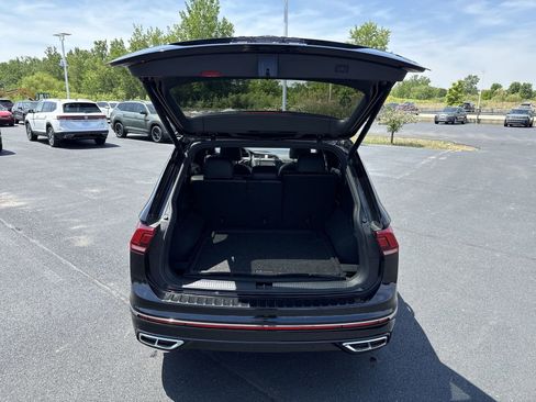 Used 2024 Volkswagen Tiguan SEL R-Line AWD/4WD image 26