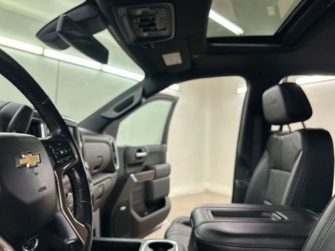 Used 2019 Chevrolet Silverado 1500 High Country w/ Trailer Camera Package image 33