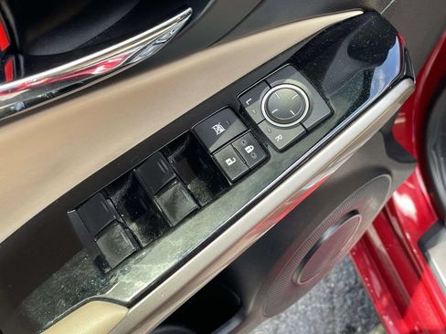 Used 2015 Lexus IS 250 RWD image 18