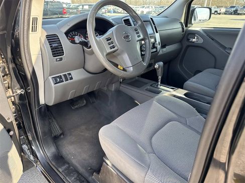 Used 2019 Nissan Frontier SV w/ Value Truck Package image 9