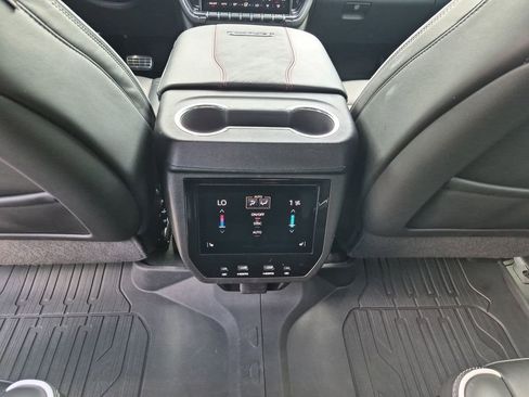New 2026 GMC Yukon XL AT4 Ultimate AWD/4WD image 37