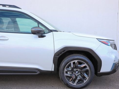 Used 2025 Subaru Forester Limited image 20