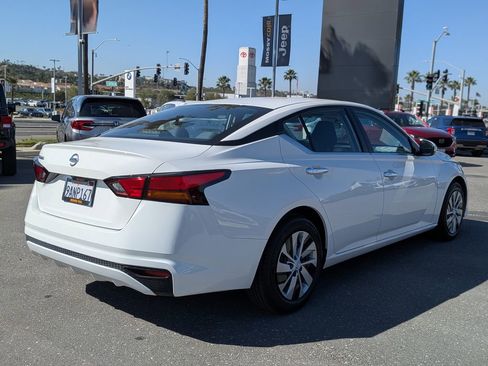 Used 2022 Nissan Altima 2.5 S image 6