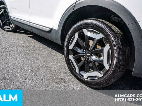 Used 2024 Kia Telluride EX w/ EX Captain's Chair Package FWD image 15