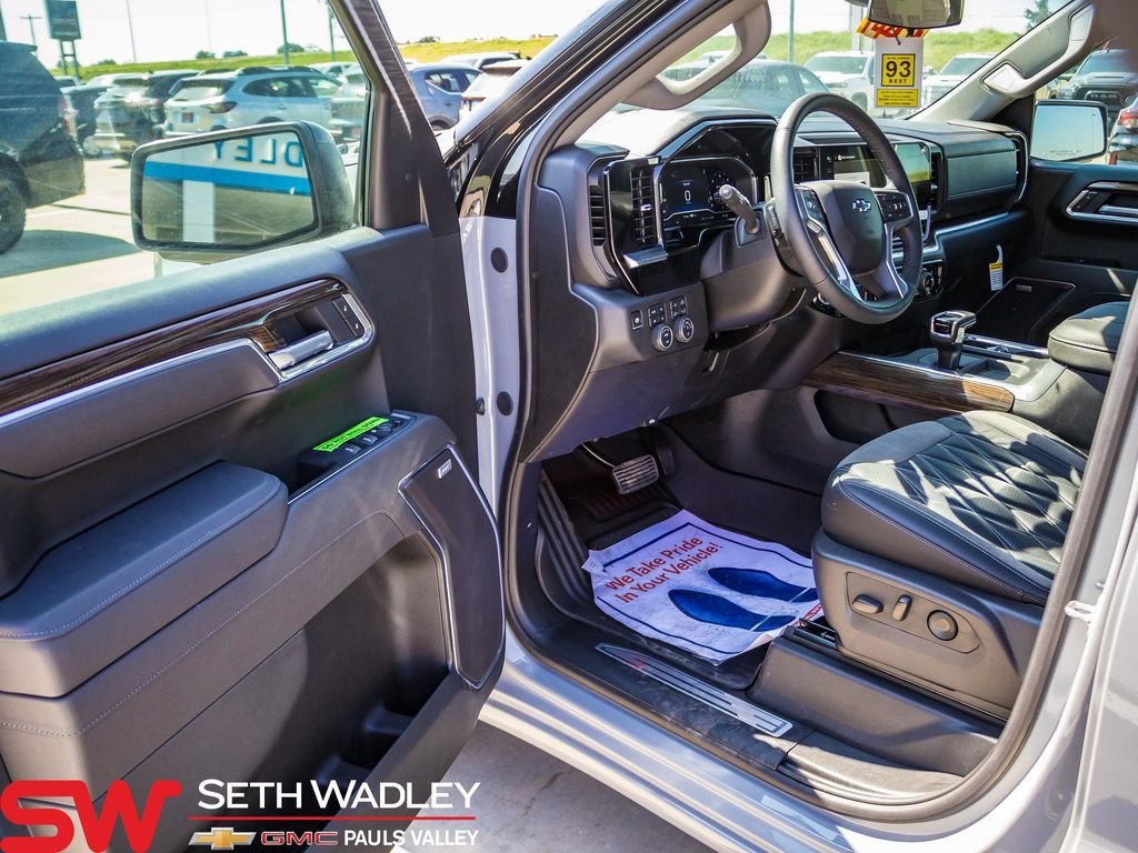 New 2025 Chevrolet Silverado 1500 RST AWD/4WD image 30