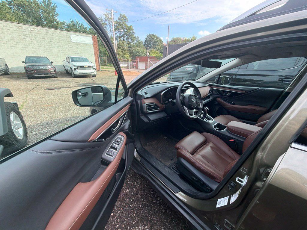 Used 2025 Subaru Outback Touring XT AWD/4WD image 9