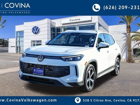 New 2026 Volkswagen Tiguan SE image 3