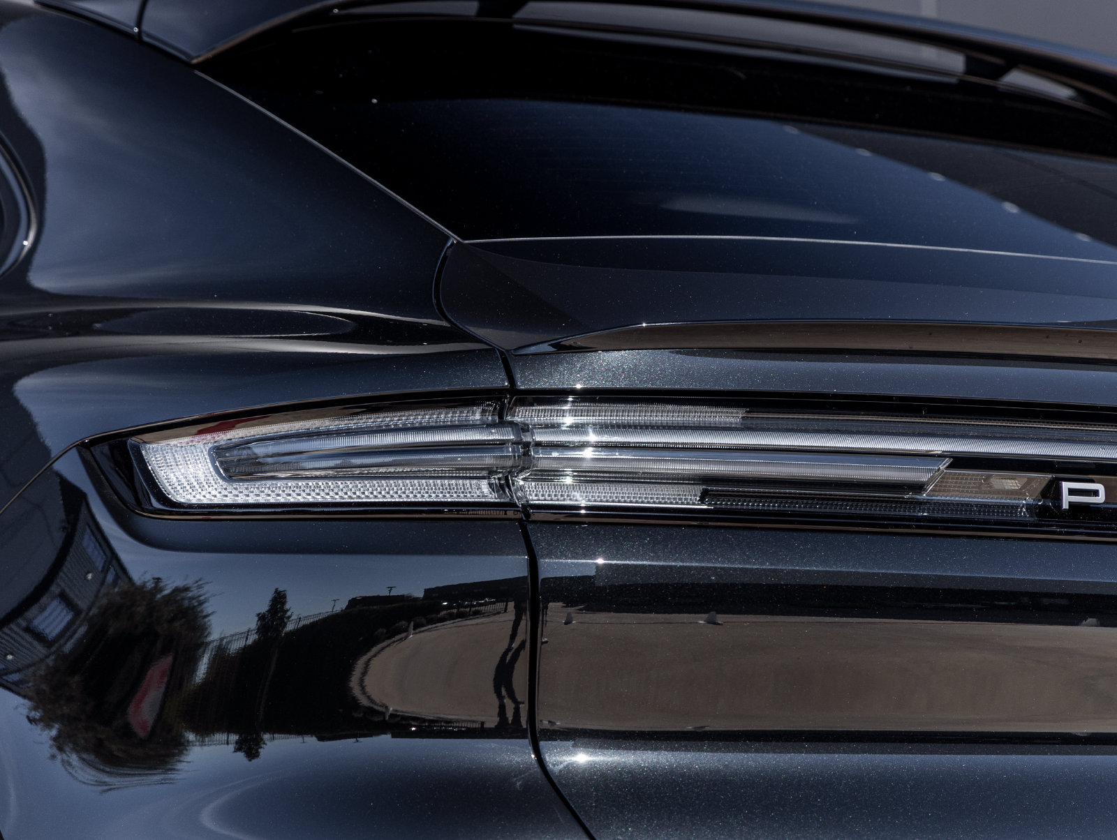 Certified 2026 Porsche Cayenne E-Hybrid Coupe AWD/4WD image 14