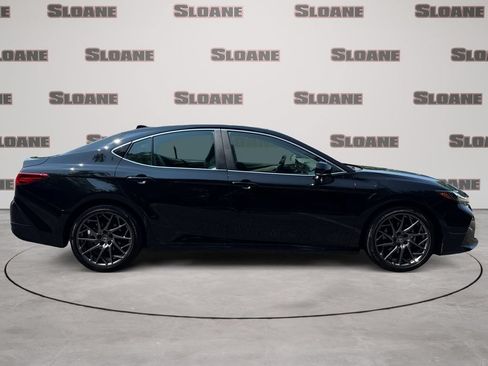 Used 2025 Toyota Camry XLE FWD image 6