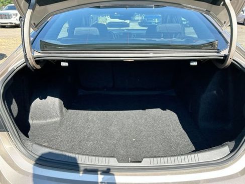 Used 2024 Chevrolet Malibu LT FWD image 25