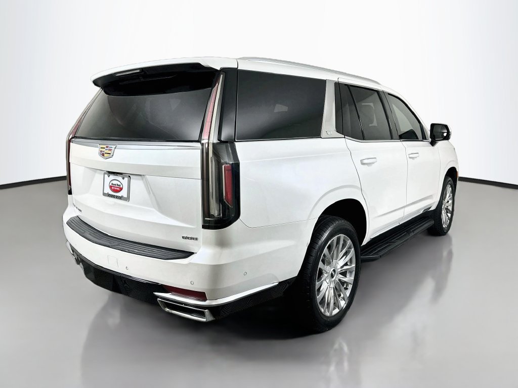 Used 2023 Cadillac Escalade Premium Luxury RWD image 5