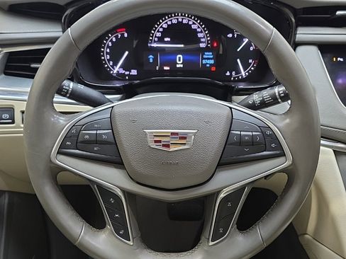 Used 2017 Cadillac XT5 Luxury w/ Driver Awareness Package image 14