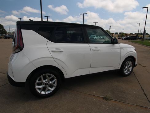 Used 2025 Kia Soul S FWD image 5