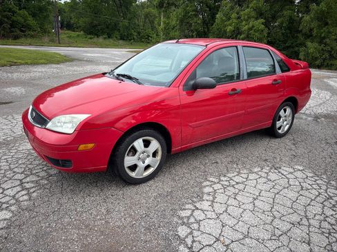 Used 2007 Ford Focus SE FWD image 1