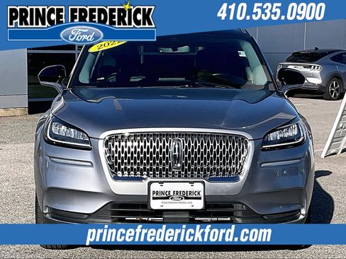 Used 2022 Lincoln Corsair AWD w/ Premium Package image 2