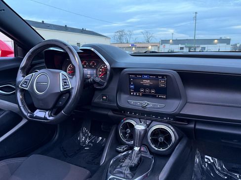 Used 2020 Chevrolet Camaro LT RWD image 26