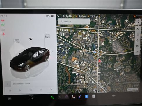 Used 2023 Tesla Model 3 Standard Range RWD image 9