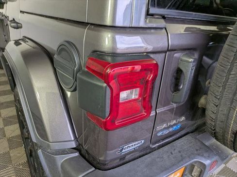 Certified 2025 Jeep Wrangler Unlimited Sahara AWD/4WD image 15