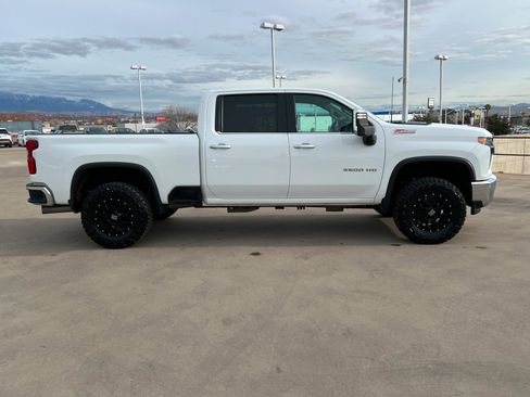Used 2021 Chevrolet Silverado 3500 LTZ w/ LTZ Convenience Package image 7