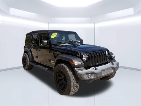 Used 2019 Jeep Wrangler Unlimited Sport S AWD/4WD image 3
