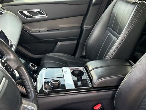 Used 2020 Land Rover Range Rover Velar S image 21