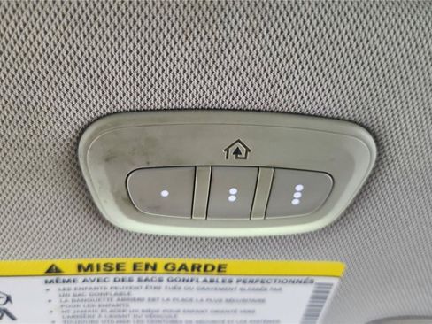 Used 2021 Chrysler Pacifica Touring-L w/ Uconnect Theater Family Group FWD image 29