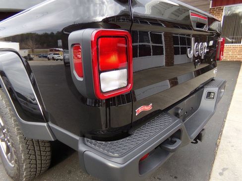 Used 2023 Jeep Gladiator Overland w/ Cold Weather Group image 12