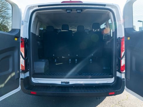 Used 2023 Ford Transit 350 XLT image 7