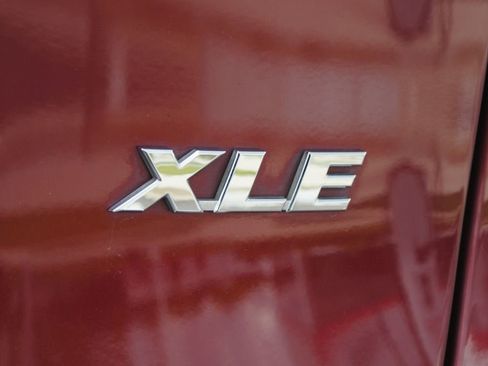 Used 2023 Toyota RAV4 XLE Premium FWD image 18