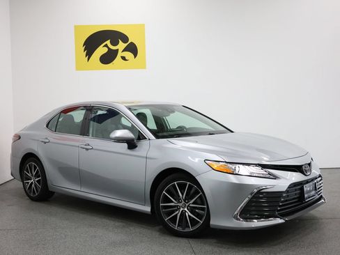 Used 2023 Toyota Camry XLE w/ Cold Weather Package AWD/4WD image 2