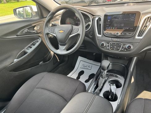 Used 2024 Chevrolet Malibu LT FWD image 19
