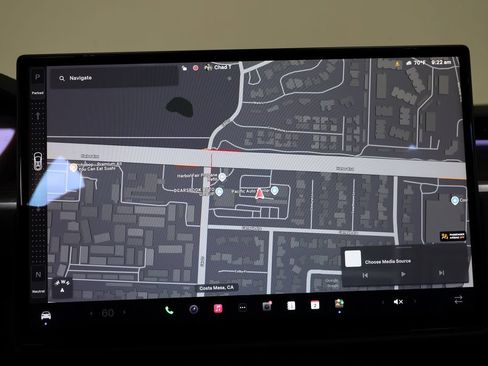 Used 2022 Tesla Model X AWD/4WD image 29