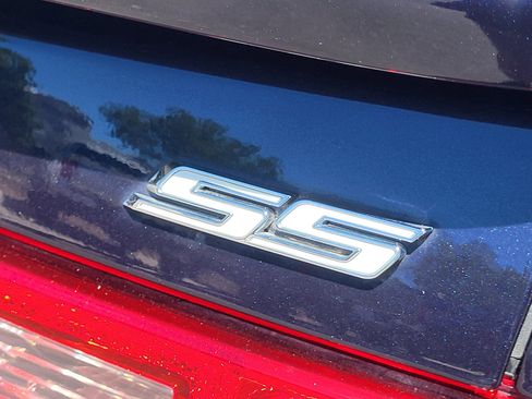 Used 2015 Chevrolet Camaro SS w/ Rear Vision Package RWD image 9