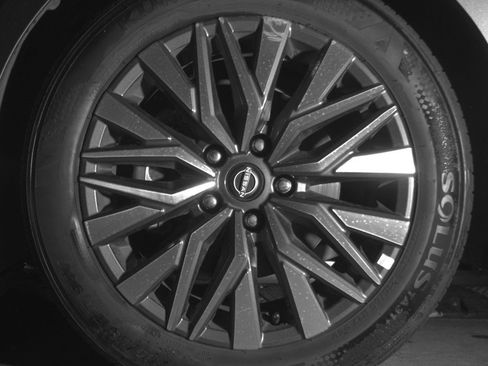Used 2025 Nissan Altima 2.5 SV FWD image 12