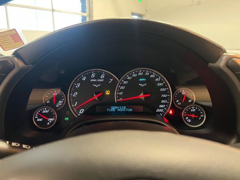 Used 2007 Chevrolet Corvette Convertible w/ Preferred Equipment Group image 12